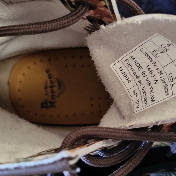 Dr Martin Lace Up Floral Lace-Up Boots - Picture 9 of 11